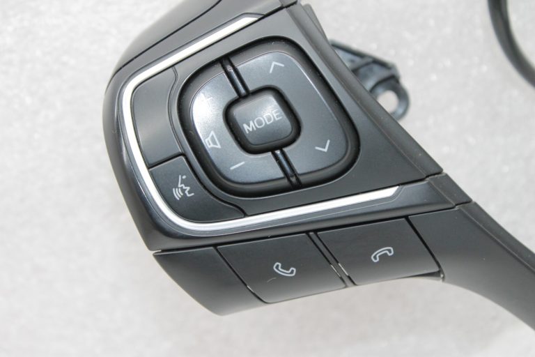 Oriģināls Toyota Avensis T27 stūres slēdžu komplekts 8425005230, 84250-05230