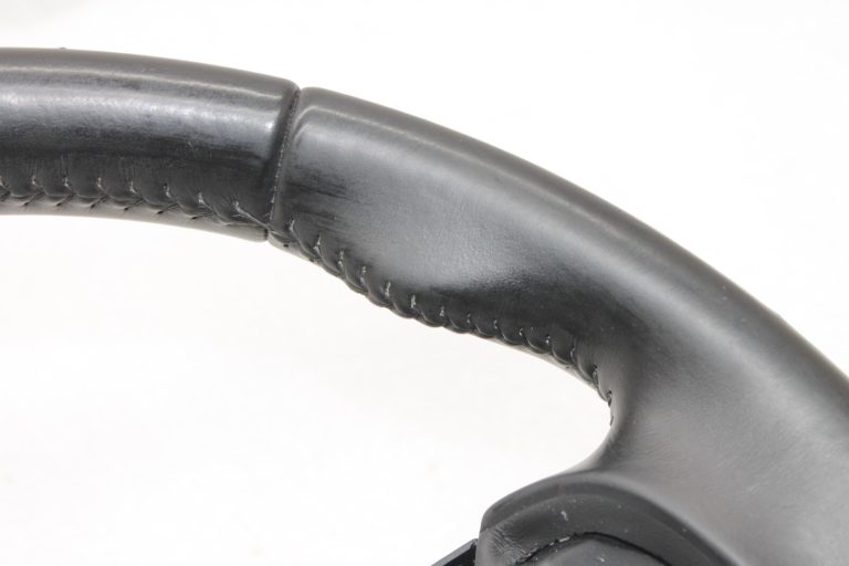 Oriģināls Toyota Avensis T27 stūres rats ādas melns 4510005A00C1, 45100-05A00