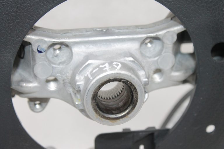 Oriģināls Toyota Avensis T27 stūres rats ādas melns 4510005A00C1, 45100-05A00