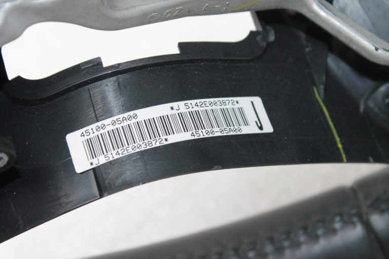 Oriģināls Toyota Avensis T27 stūres rats ādas melns 4510005A00C1, 45100-05A00
