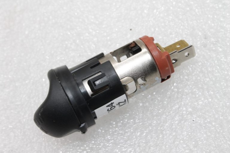 Oriģināls Toyota Avensis T27 kontaktligzdas savienojums 12V 120W Max 8553552040