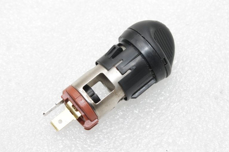 Oriģināls Toyota Avensis T27 kontaktligzdas savienojums 12V 120W Max 8553552040