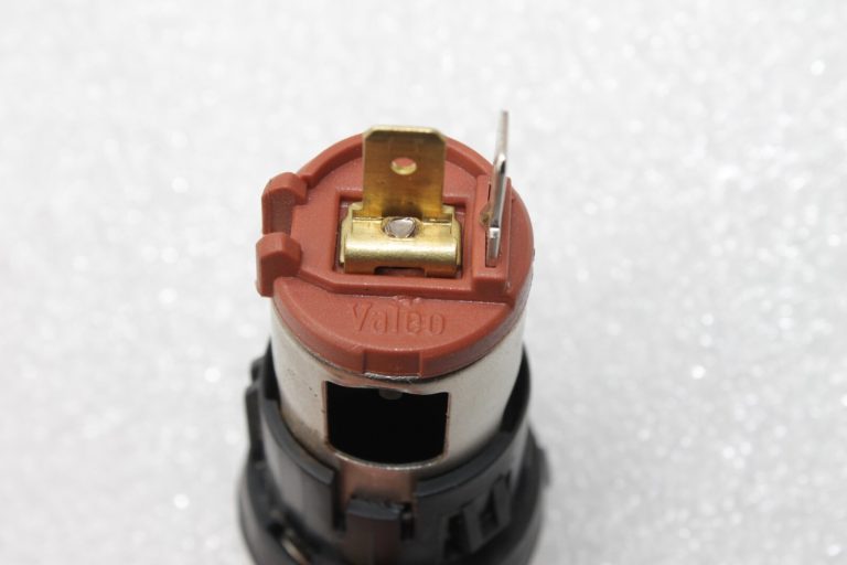 Oriģināls Toyota Avensis T27 kontaktligzdas savienojums 12V 120W Max 8553552040