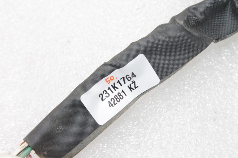 Toyota Avensis T27 1.8 degvielas sūkņa sveces remonta kabelis 7702005140