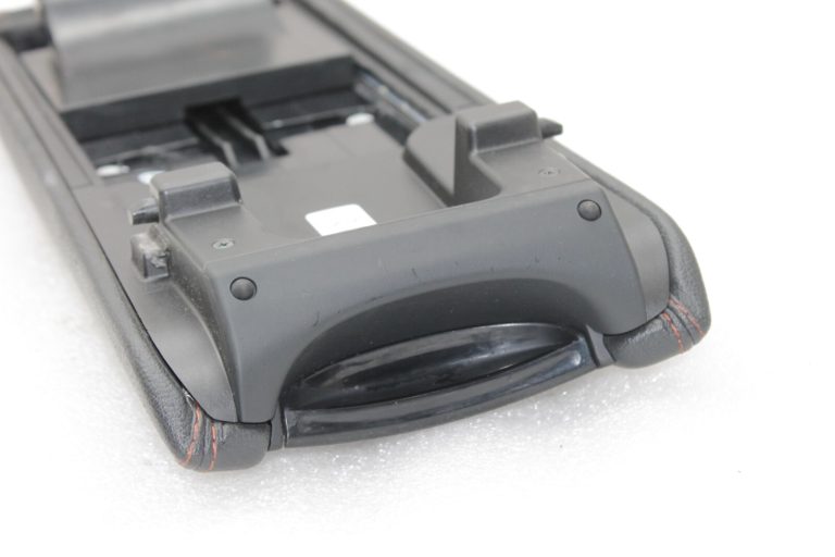 Oriģināls Toyota Avensis T27 centrālais roku balsts 5892505040E3, 58925-05040-E3