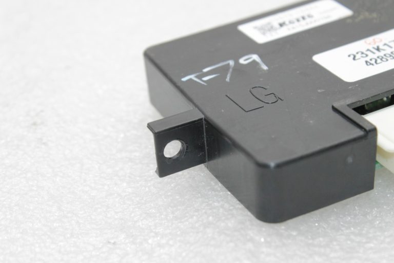 Oriģināls Toyota Avensis T27 priekšējo lukturu vadības bloks kreisais labais 10079-18444