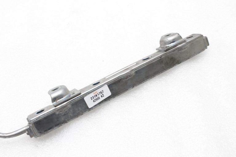 Oriģināls Toyota Avensis T27 Corolla E150 1.8 degvielas iesmidzināšanas stienis 2381437051