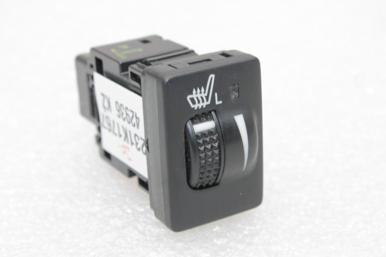 Oriģināls Toyota Avensis T27 sēdekļu apsildes slēdzis kreisajā pusē 8475105070, 84751-05070