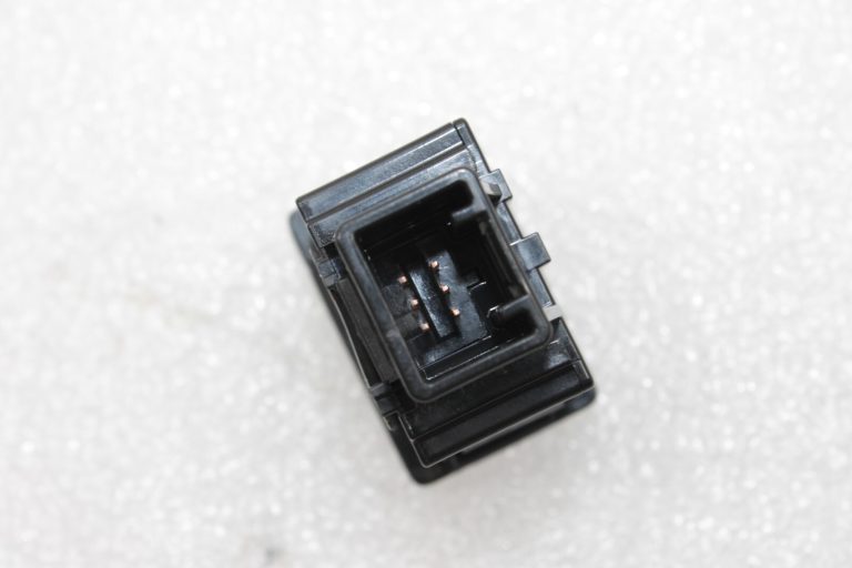 Oriģināls Toyota Avensis T27 sēdekļu apsildes slēdzis kreisajā pusē 8475105070, 84751-05070