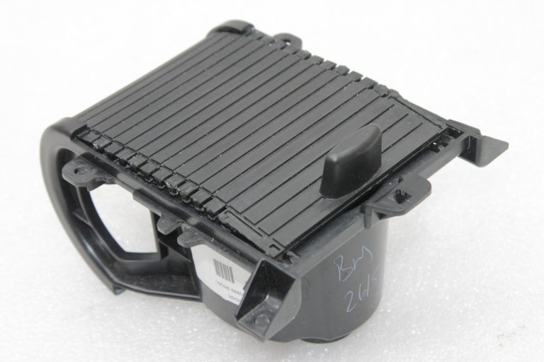 Oriģināls Toyota Avensis T27 centrālās konsoles krūzīšu turētājs un uzglabāšanas nodalījums 5562505050