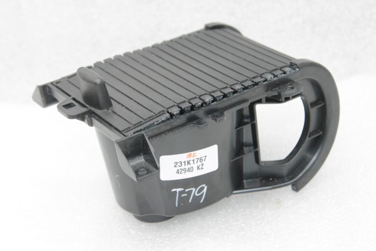 Oriģināls Toyota Avensis T27 centrālās konsoles krūzīšu turētājs un uzglabāšanas nodalījums 5562505050