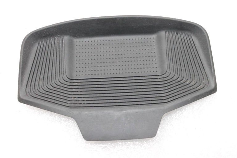 Oriģināls Toyota Avensis T27 centrālās konsoles gumijas paklājiņš 5862905010