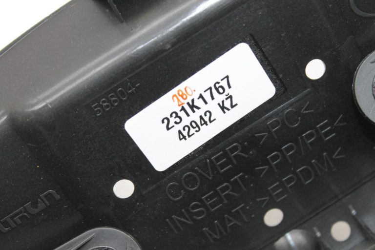 Oriģināls Toyota Avensis T27 centrālās konsoles pārsegs gaisa spilvena displejs 588040522020C0