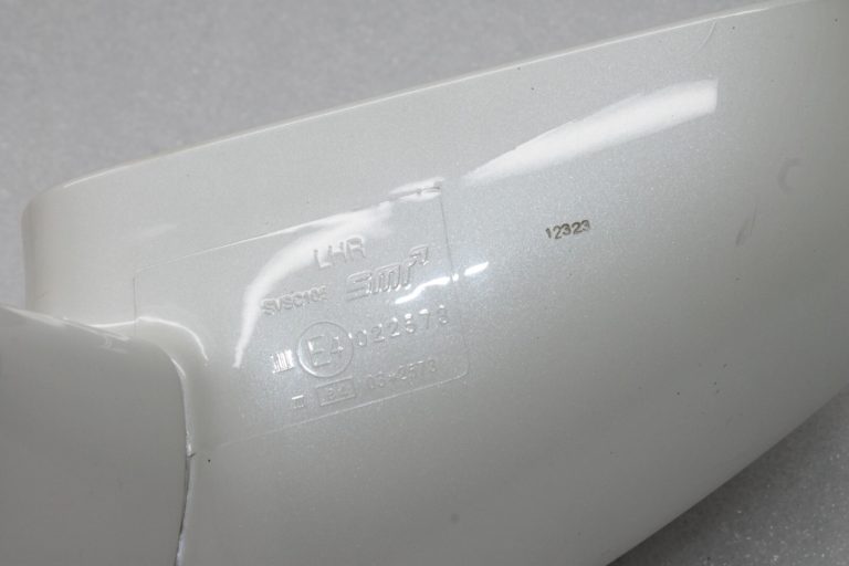 Oriģinālais Opel Antara ārējais spogulis labajā pusē GBQ crystal white 20961926, 4802890