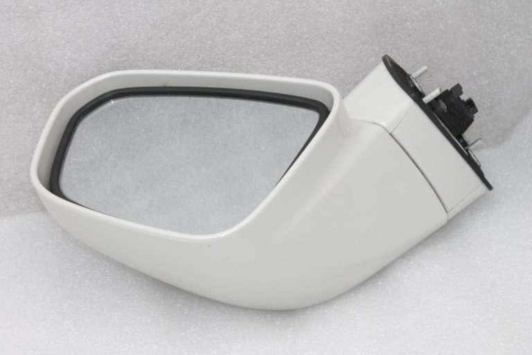 Oriģinālais Opel Antara ārējais spogulis labajā pusē GBQ crystal white 20961926, 4802890