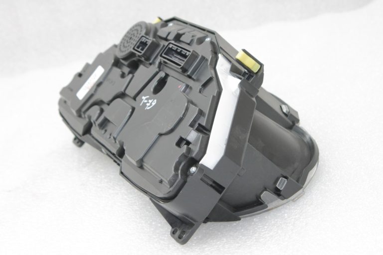 Oriģināls Toyota Avensis T27 1.8i spidometra mērinstrumentu komplekts 8380005V70, 83800-05V70