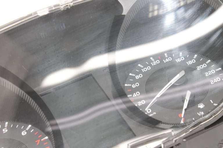 Oriģināls Toyota Avensis T27 1.8i spidometra mērinstrumentu komplekts 8380005V70, 83800-05V70