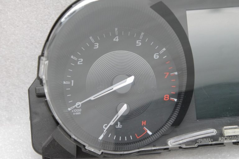Oriģināls Toyota Avensis T27 1.8i spidometra mērinstrumentu komplekts 8380005V70, 83800-05V70