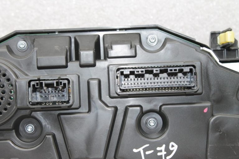 Oriģināls Toyota Avensis T27 1.8i spidometra mērinstrumentu komplekts 8380005V70, 83800-05V70