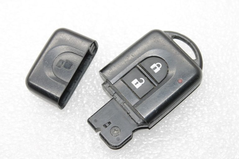 Oriģināls Nissan X-Trail T31 tālvadības pults 285E3EB30A