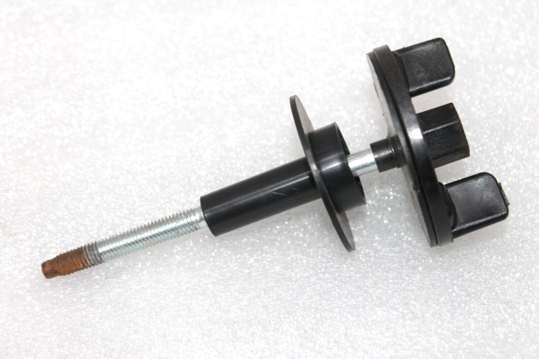 Oriģināls Alfa Romeo Giulietta 940 instrumentu komplekts rezerves riteņa turētājs 51814167