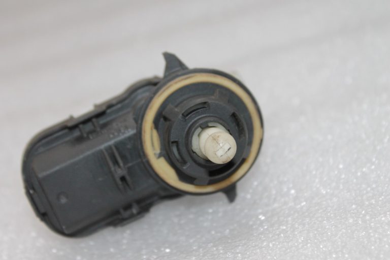 Oriģinālais Opel Renault Citroen priekšējo lukturu servomotors 8200402521