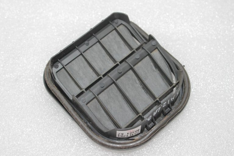 Oriģināla Alfa Romeo Giulietta 940 aizmugurējā virsbūves ventilācijas restīte 51826662
