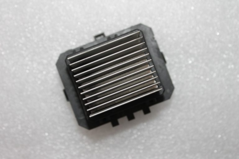 Oriģinālā Valeo Alfa Romeo Giulietta 940 ventilatora pretestība 46343257, 55221325