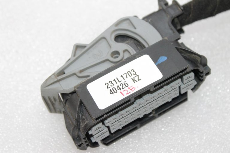 Oriģinālais Alfa Romeo Giulietta 940 ABS sūkņa spraudnis 71772135, 71772136, 51920296