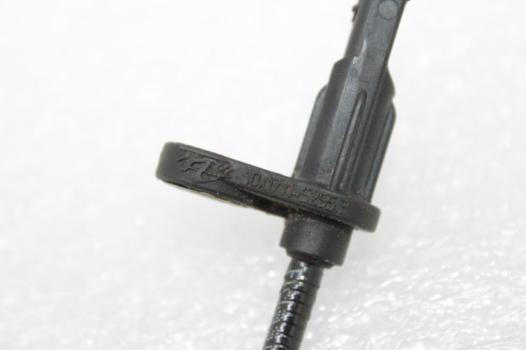 Oriģināls AlfaRomeo Giulietta 940 Riteņa ātruma sensors aizmugurējais kreisais labais 51850919