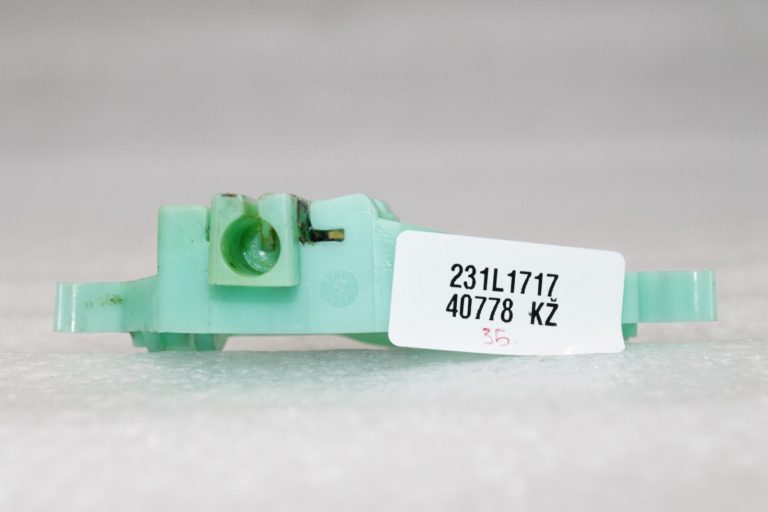 OEM Alfa Romeo Giulietta 940 aizmugurējā loga regulatora slīdnis pa labi 71754421