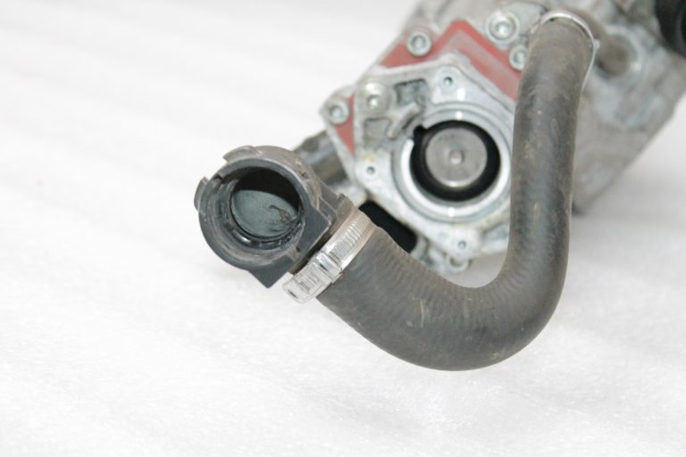 OEM Alfa Romeo Giulietta 940 Fiat Doblo Diesel EGR vārsta siltummainis 55275666