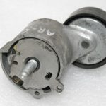 OEM Alfa Romeo Giulietta 940 2.0 JTDM spriegotāja siksna ar V veida rievām 55282321
