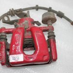 Oriģinālais Alfa Romeo Giulietta 940 2.0 JTDM aizmugurējais bremžu suports kreisais 51877192