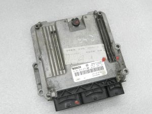 Renault Grand Scenic III 1.6DCi R9M 402 Dzinēja vadības bloks Vadības bloks 0281019075