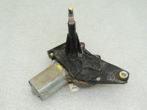 Dacia Duster Vējstikla tīrītāja motors Aizmugures tīrītāja motors 8200734582