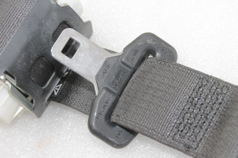 Opel Meriva B Sēdekļu drošības jostas aizmugurējais centrs 13307290, 13381406, 13250513, 198281