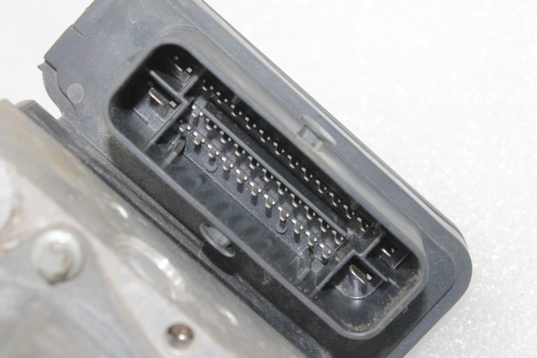 Nissan X-Trail T32 ABS sūknis 476604CB0B, 47660 4CB0B