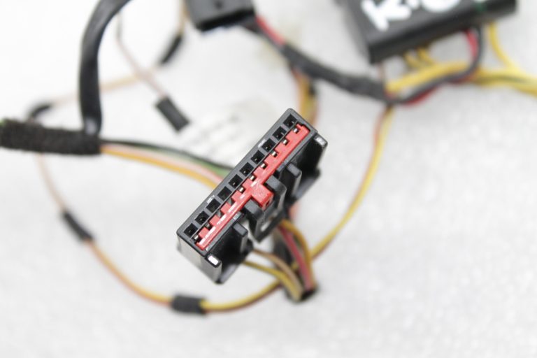 Oriģinālā Opel Meriva B stūres riteņa apsildītāja vadu instalācija, stereo bloks 13318432, 1237185