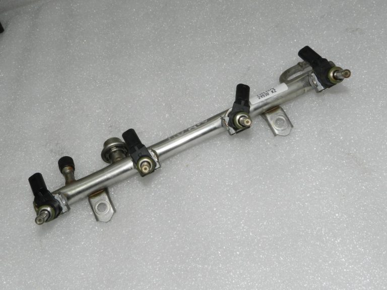 OEM Mercedes Benz W245 W169 1.7i Degvielas sadalītājs ar inžektoriem A2660700895