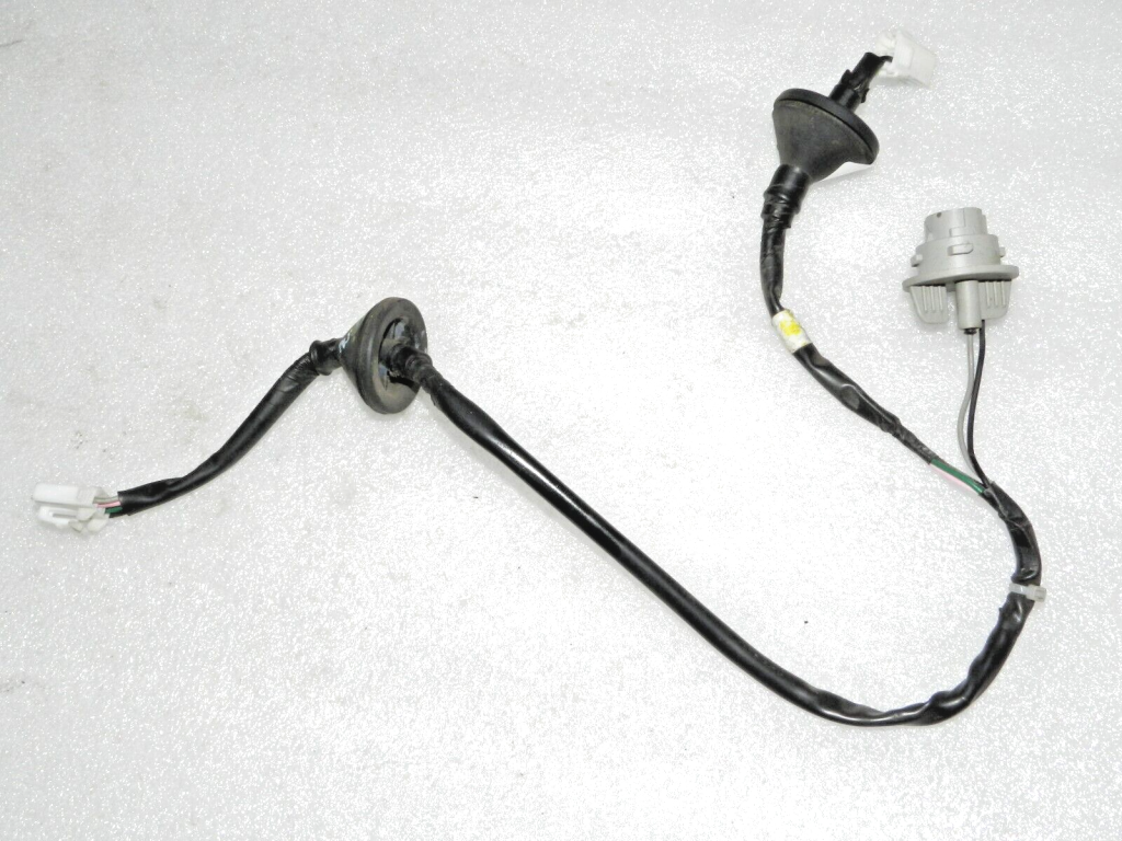 Hyundai i40 SW aizmugurējo lukturu instalācijas siksna kreisais labais 92460-3Z000, 92451K, 924603Z000