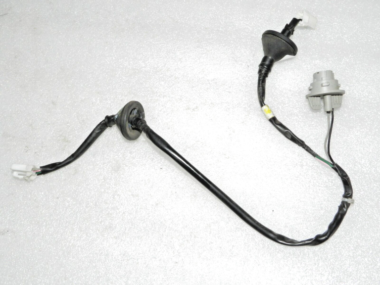 Hyundai i40 SW aizmugurējo lukturu instalācijas siksna kreisais labais 92460-3Z000, 92451K, 924603Z000