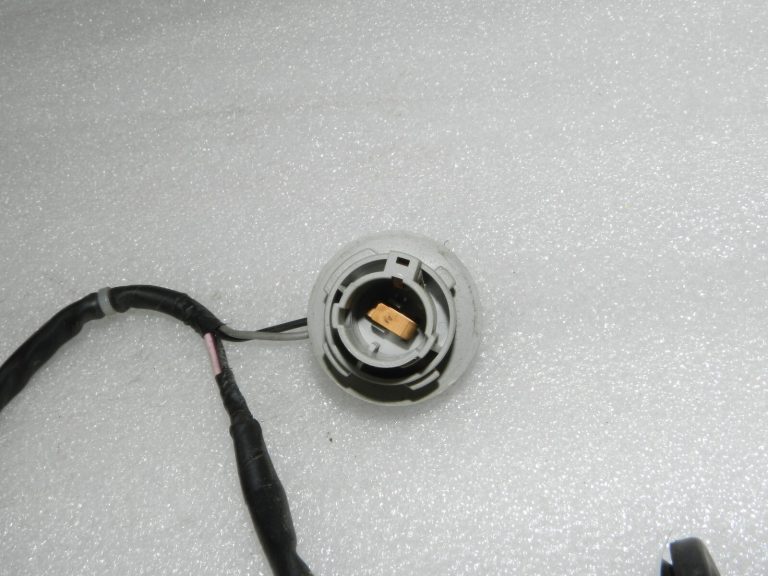 Hyundai i40 SW aizmugurējo lukturu instalācijas siksna kreisais labais 92460-3Z000, 92451K, 924603Z000