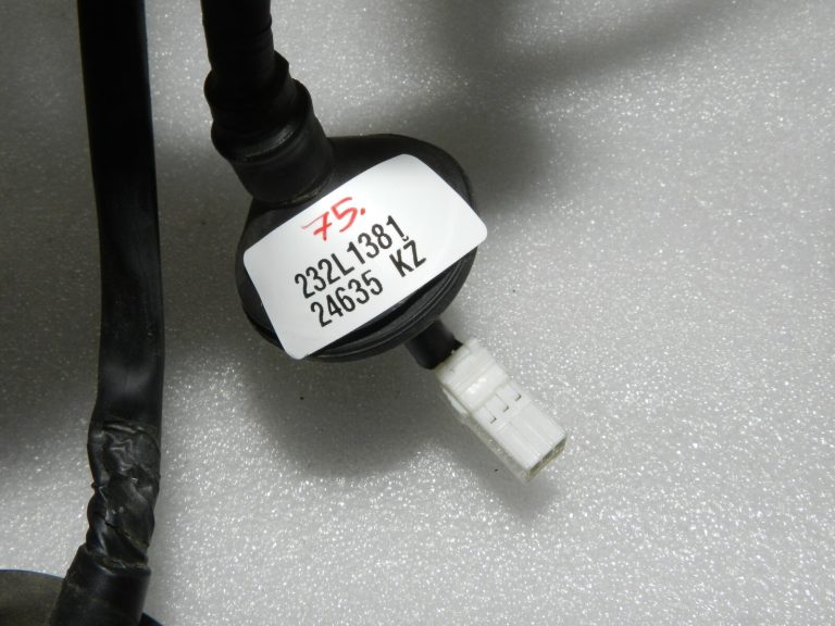 Hyundai i40 SW aizmugurējo lukturu instalācijas siksna kreisais labais 92460-3Z000, 92451K, 924603Z000