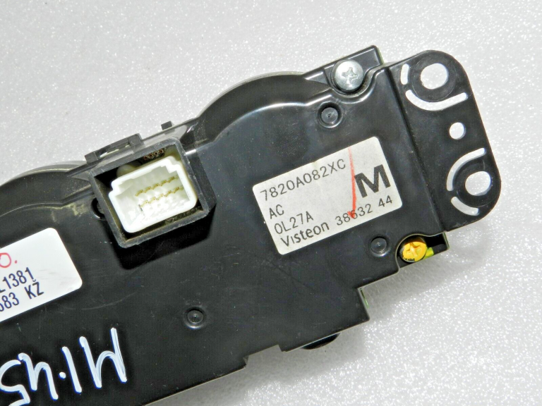 OEM Citroen C-Crosser Mitsubishi Outlander II Klimata kontrole 6452 G7, 6452 G8