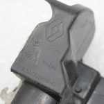 Oriģinālā Dacia Duster I Dokker Aizmugures kreiso durvju slēdzene 825036721R
