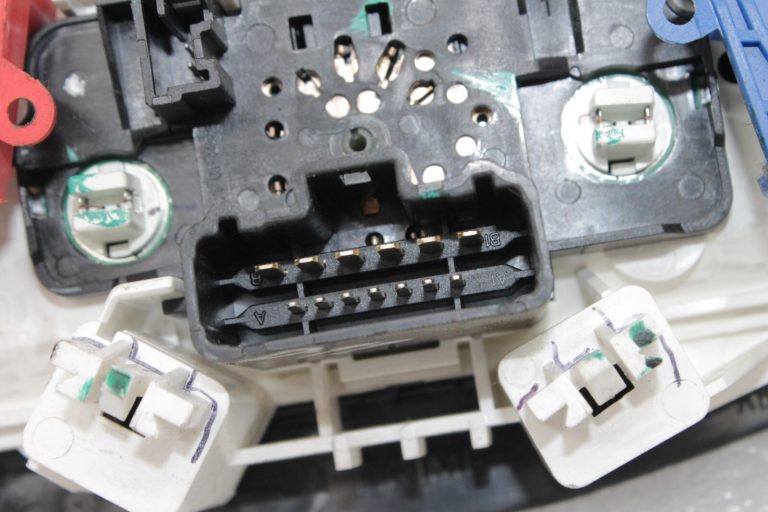 Dacia Duster I Sandero Dokker Gaisa kondicionēšanas vadības bloks 275108077R, 271203598R