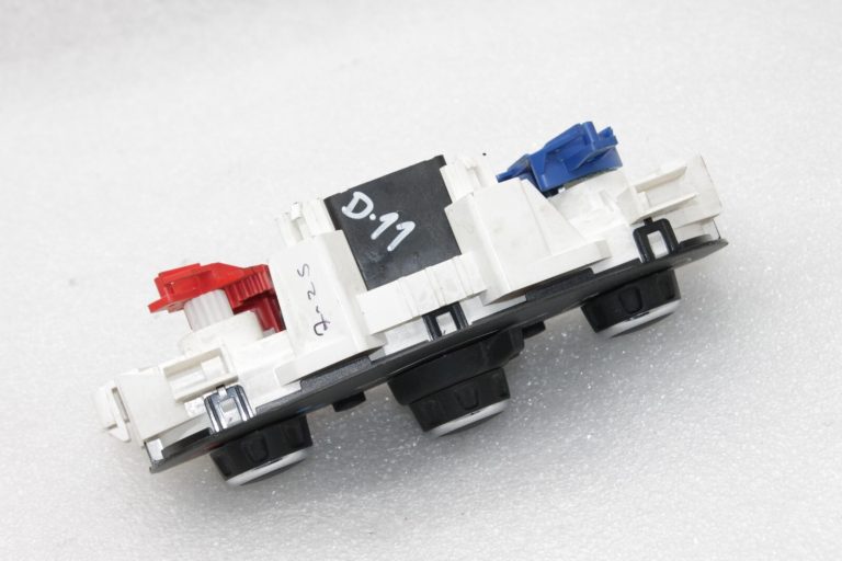Dacia Duster I Sandero Dokker Gaisa kondicionēšanas vadības bloks 275108077R, 271203598R
