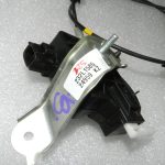 Oriģinālā aprīkojuma Lexus RX III (AL10) degvielas uzpildes pārsega bloķēšanas mehānisms 77030-48050, 7703048050