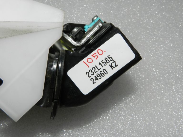 Oriģinālā komplektācijā Lexus RX III (AL10) elektriskā aizmugurējo durvju slēdzene 69350-48070, 6935048070